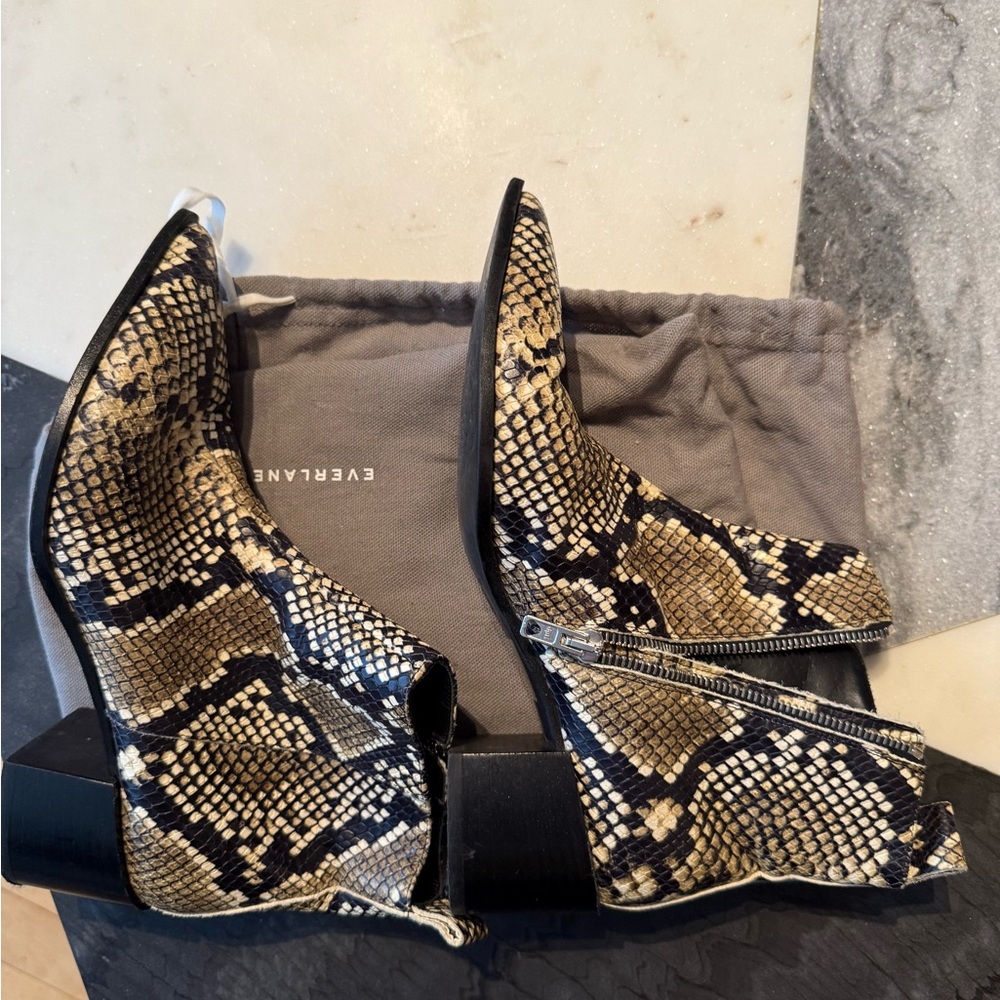 Everlane Women's Snakeskin Ankle Boots - Black and Tan